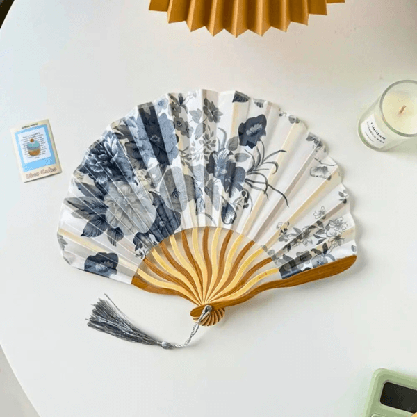 Handmade Vintage Bloom Folding Fan