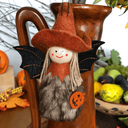 Smiling halloween witch dolls – for fun & spooky vibes