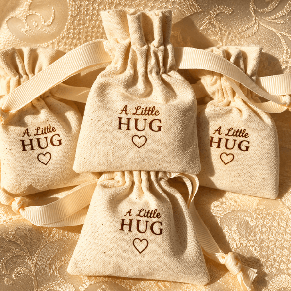 A Little Hug™ – Wooden Heart Gift Set
