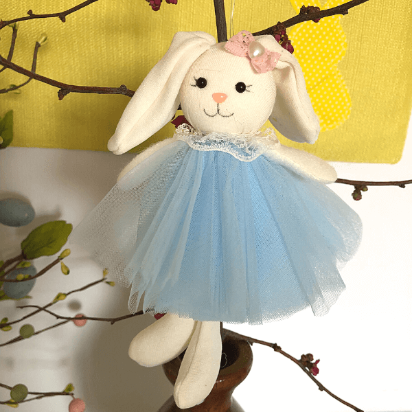 Handmade Easter bunnies – for joyful Easter memories