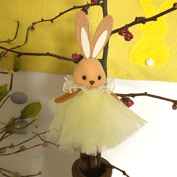 Handmade Easter bunnies – for joyful Easter memories